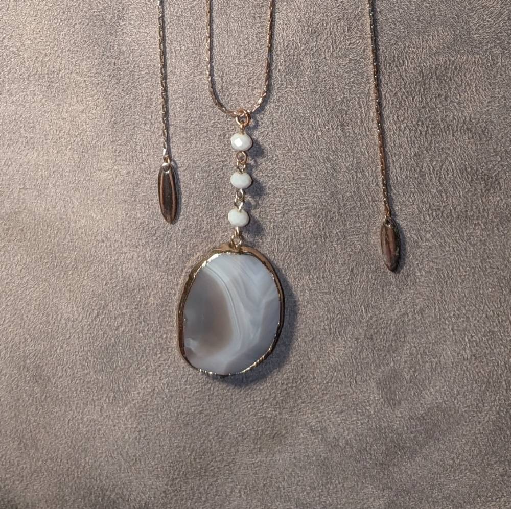 Blue Lace Agate Pendant On Gold Adjustable Chain - Picture 4 of 4